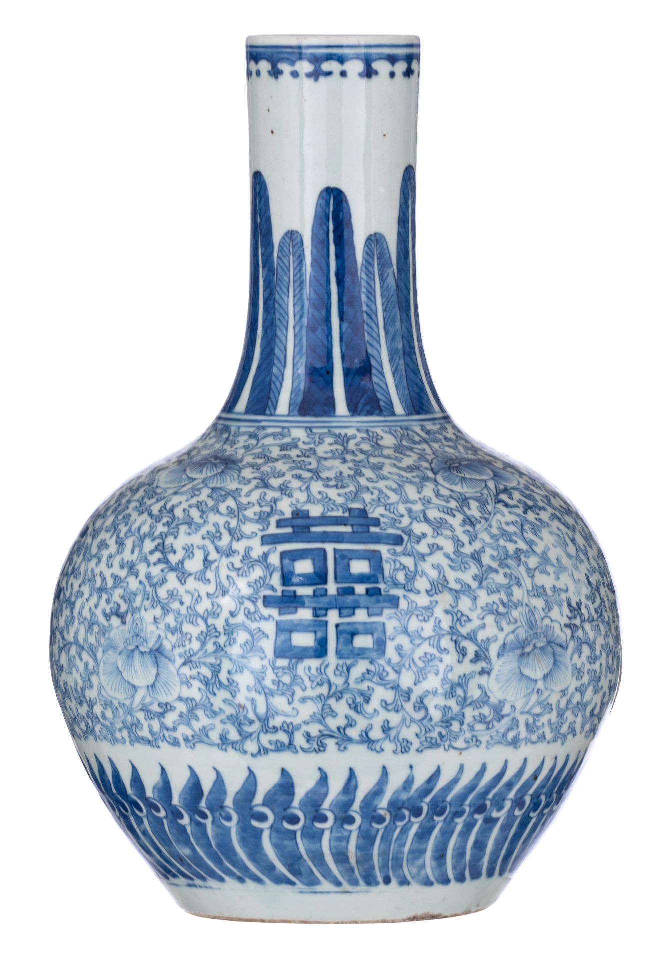 A Chinese blue and white 'Double Xi-sign' bottle vase, early 20thC, H 41 cm