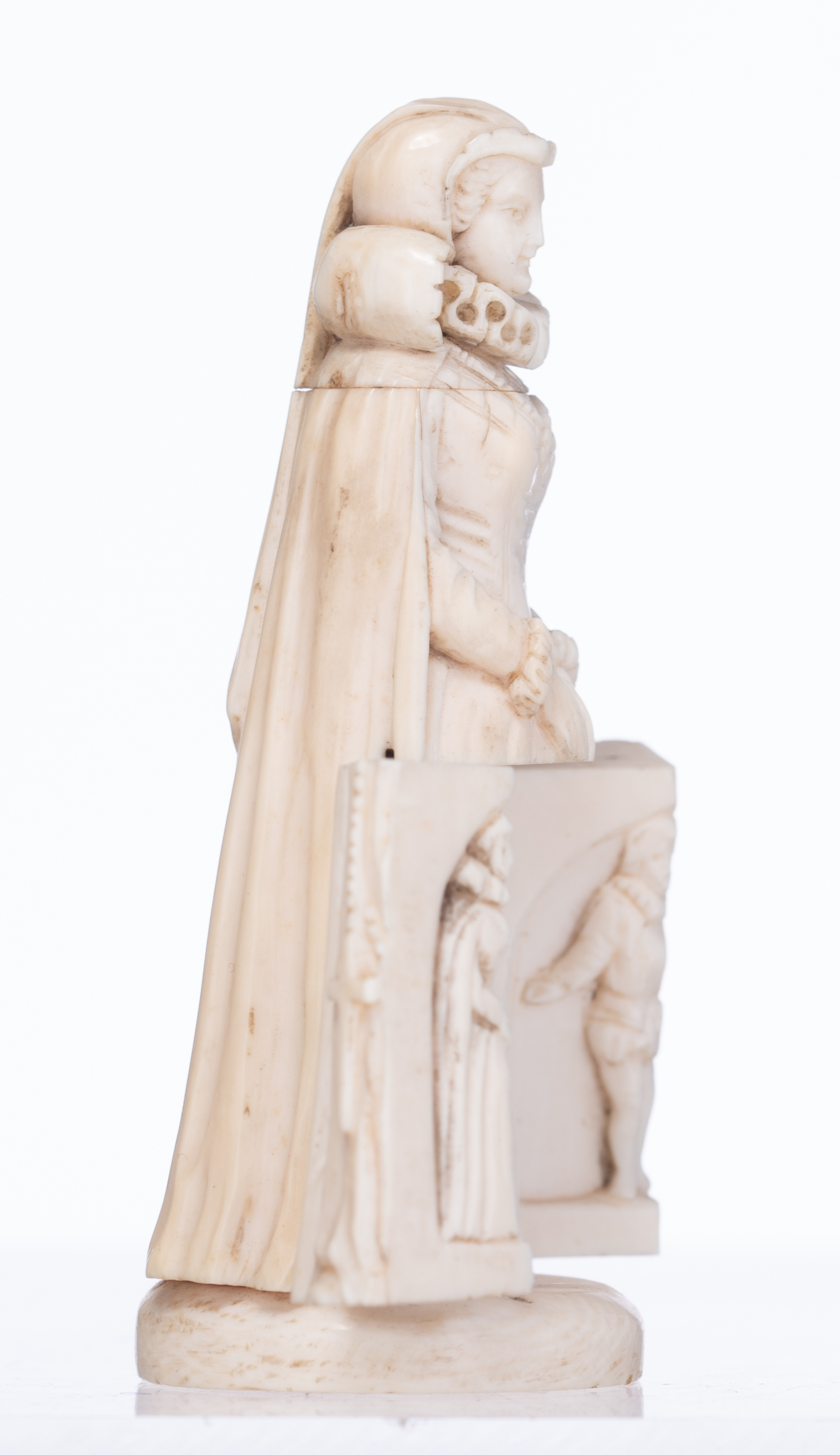 Four 19thC small Dieppe or Paris ivory figures, three on a wooden base, H 7,7 - 16,5 cm - Bild 27 aus 51