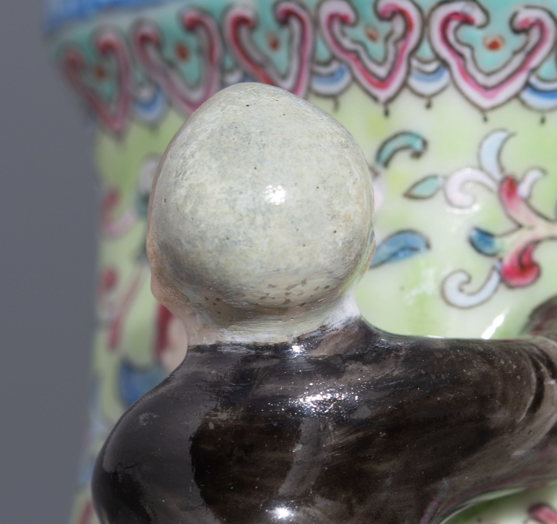 A Chinese famille rose rectangular baluster 'five boys' vase, with a Jiaqing mark, 20thC, H 18,5 cm - Image 8 of 9