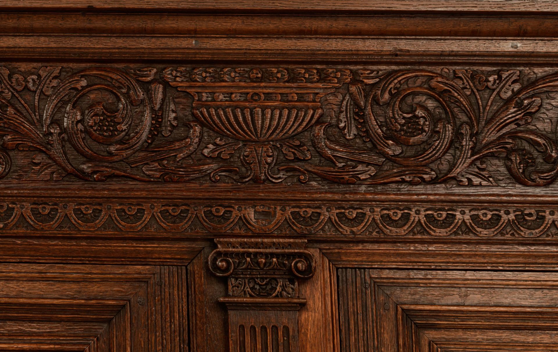 A Dutch-Zeelandic oak four-doors pillar cupboard, 17thC, H 210 - W 162 - D 61 cm - Image 9 of 9