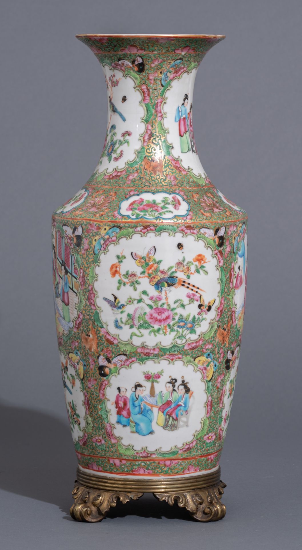 A collection of Chinese and Japanese porcelain items, 18th / 19th / 20thC, H 4 - 47 - ø 10,5 - 23 cm - Image 4 of 19