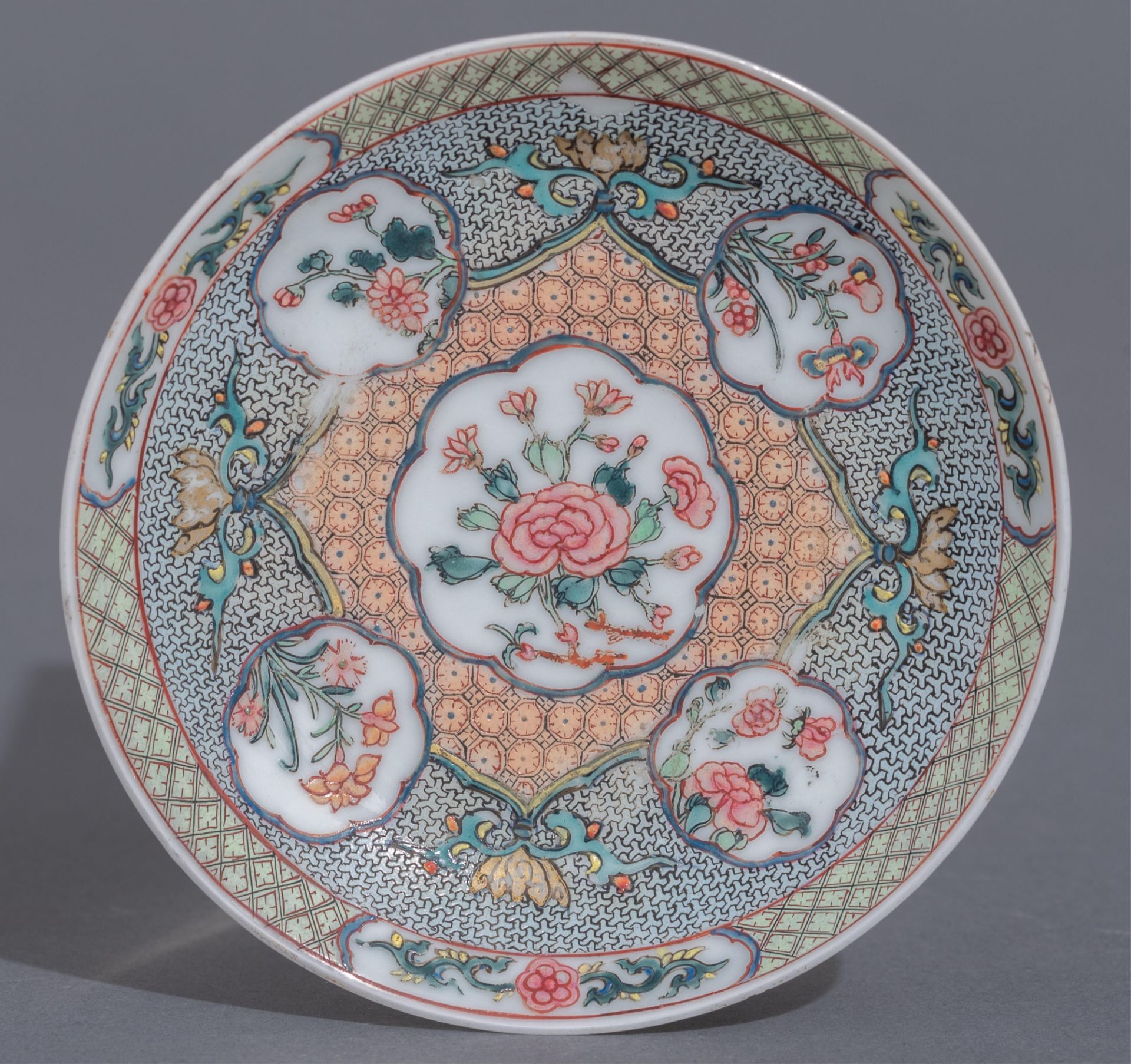 A set of Chinese famille rose 'peony' cup and saucer, Yongzheng period, ø 10,8 cm - Image 9 of 14