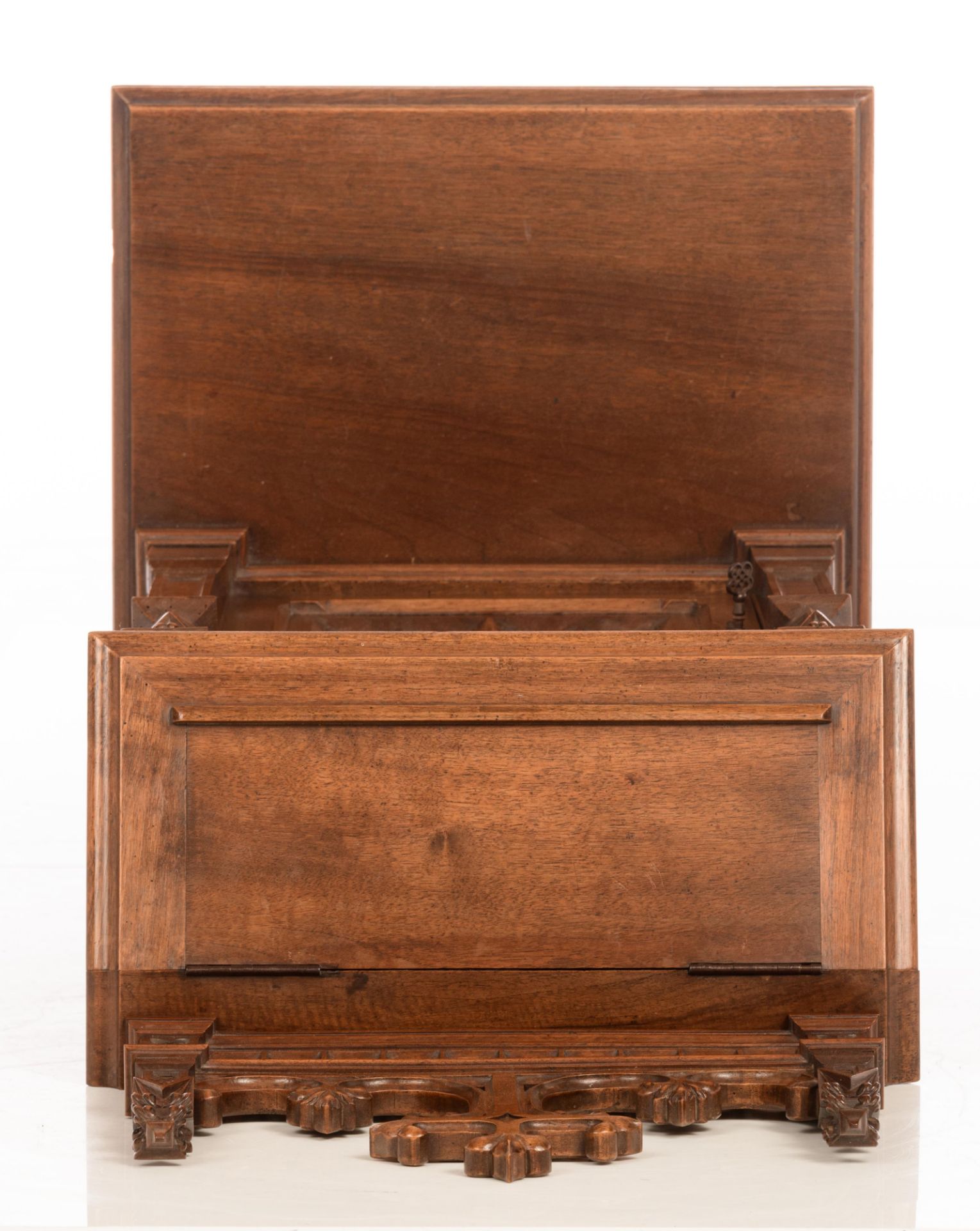 A Gothic revival walnut and oak prayers bench, H 116 - W 52 - D 56 cm - Image 6 of 10