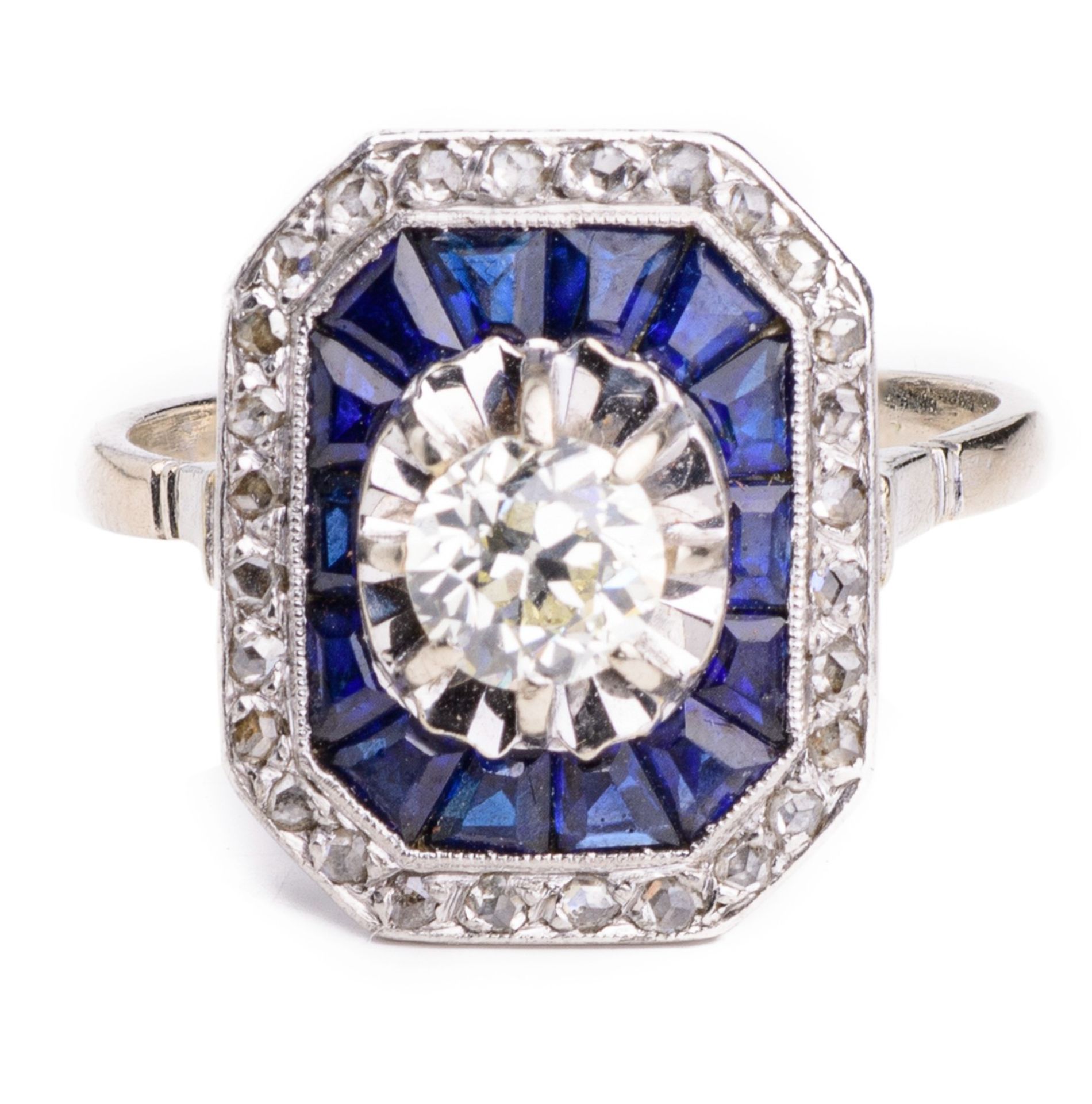 An art déco period ladies 18ct white gold ring set with diamonds and sapphires, weight 5,6 g. - Image 2 of 3