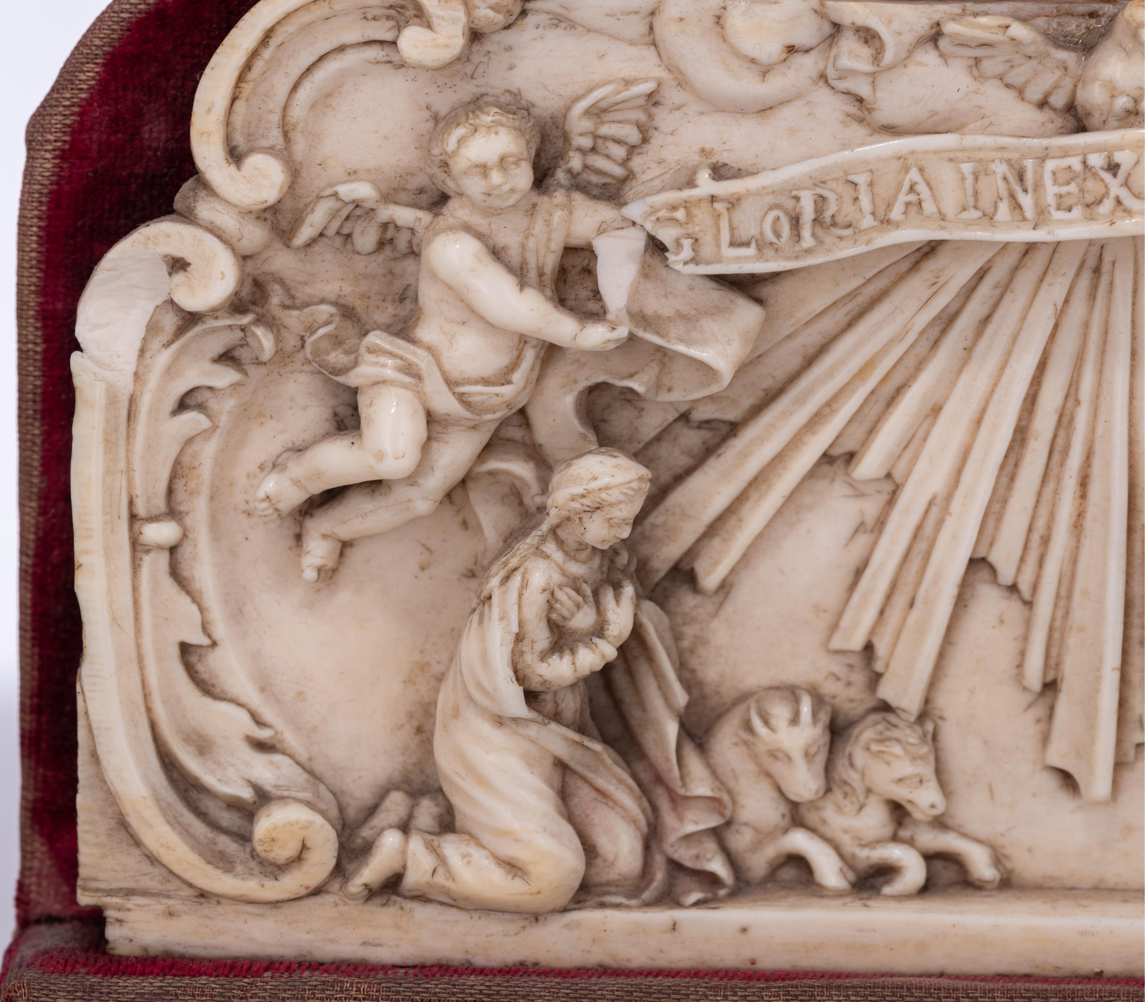 A 17th/18thC ivory group depicting the Nativity of Christ, H 11,5 cm - W 16 cm - Bild 5 aus 12