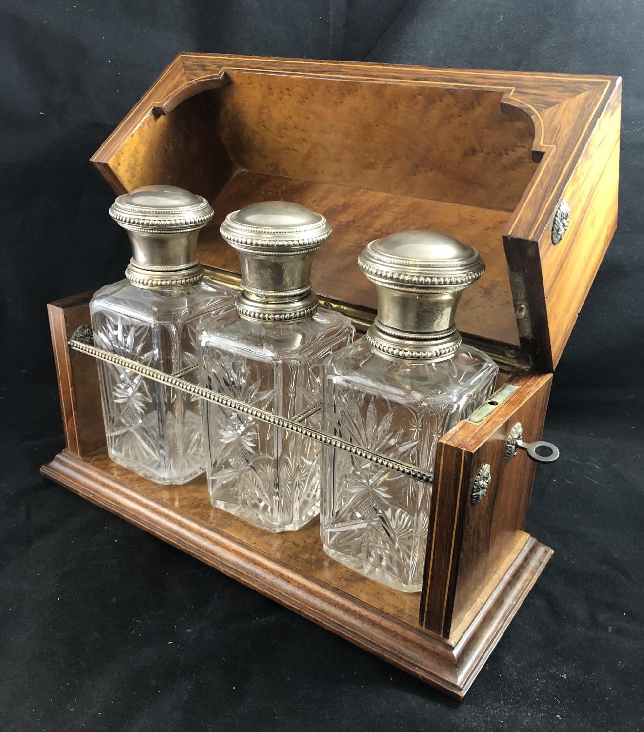 Rosewood and Silver Tantalus - a Continental .800 silver , Rosewood and Amboyna 3 bottle - Image 2 of 4