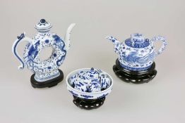 Konvolut 3 Replika Teekannen, China/ Taiwan, 20. Jh., 13-teilig, nach Museumsstücken aus dem Nationa