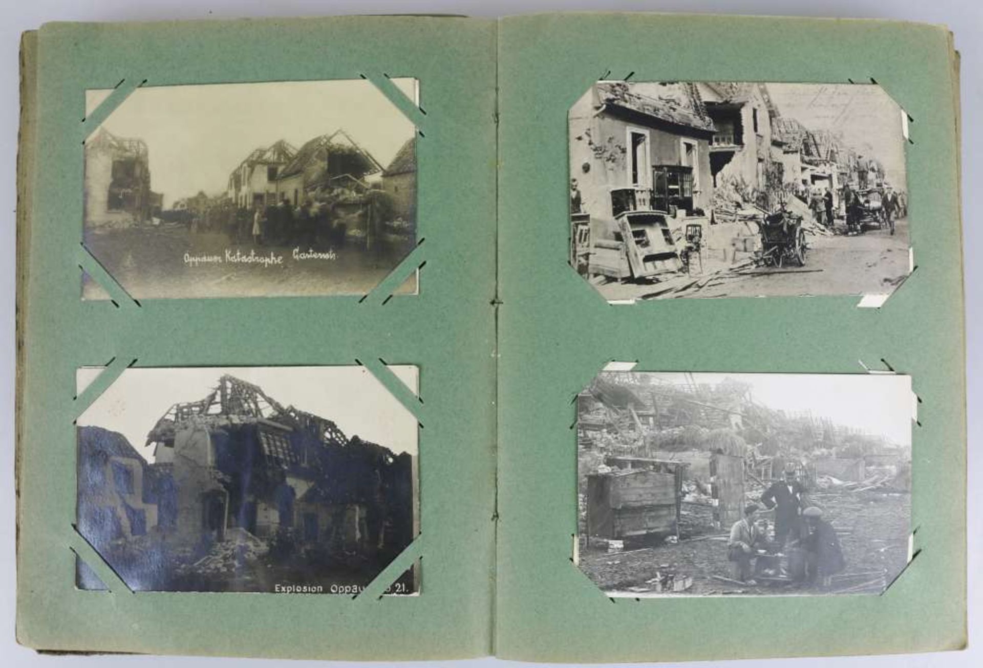 Interessantes Fotopostkarten-/Postkartenalbum um 1920. - Bild 3 aus 4