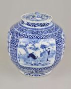 Großer Topf, China, Blau-Weiß mit Flachdeckel, Qing-Dynastie (1644-1911). Kugeliger, leicht gedrückt