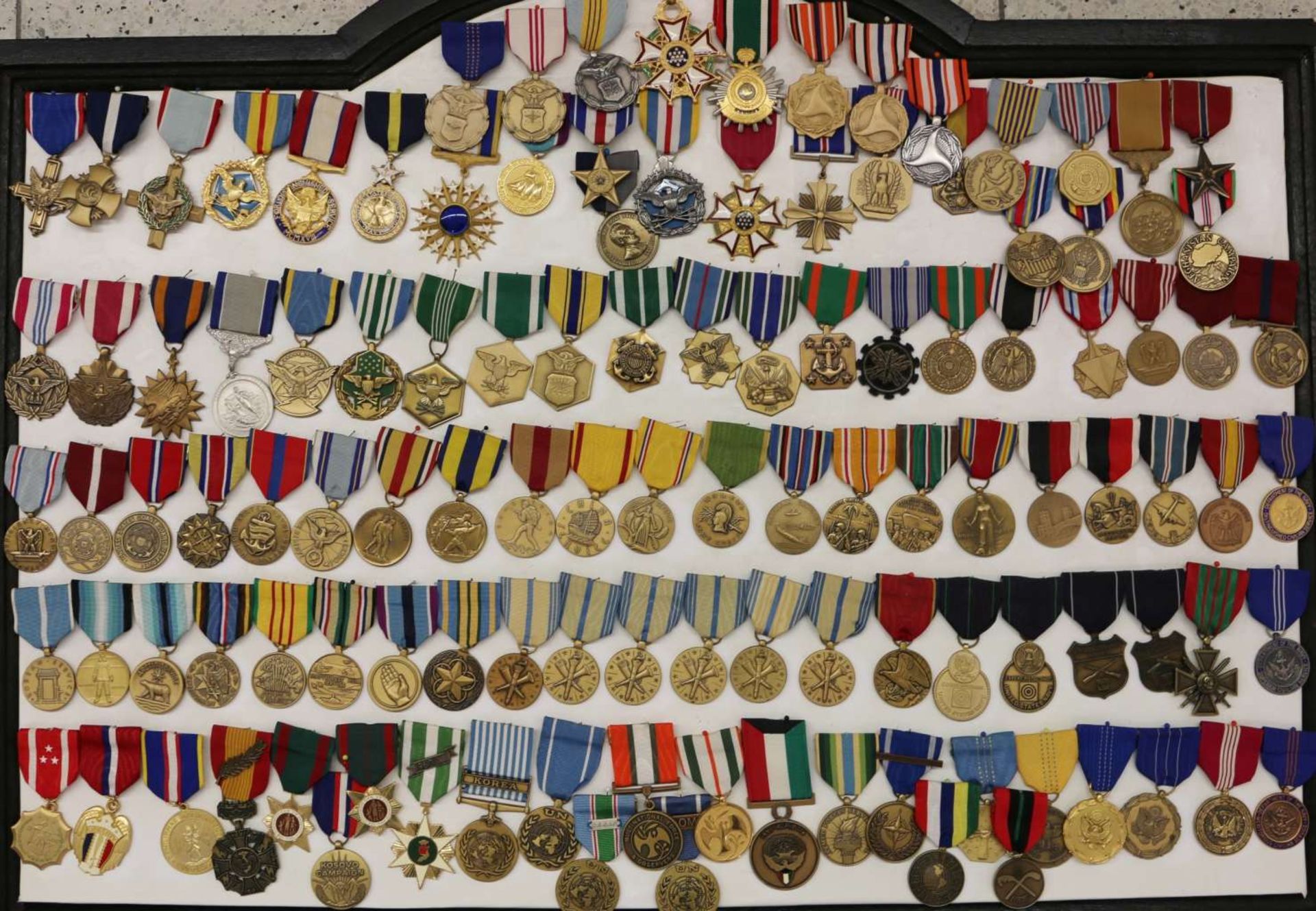 Sammlung von ca. 120 Orden und Medaillen, USA und UN. - Image 3 of 3