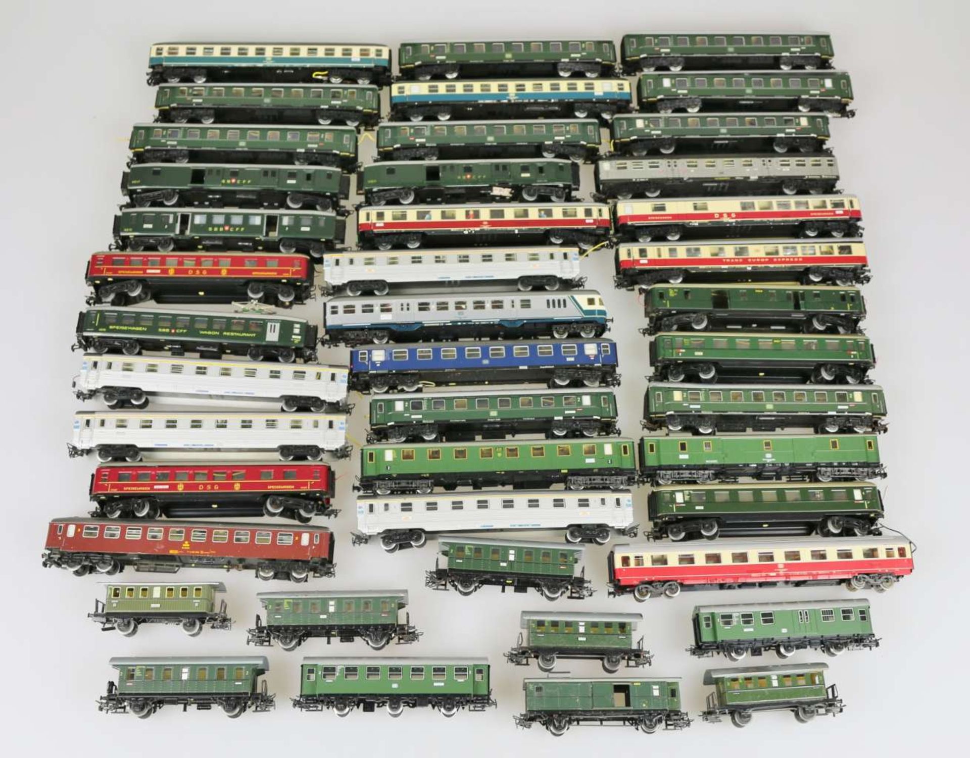 Märklin H0, Konvolut von 43 vorwiegend Personenwagen