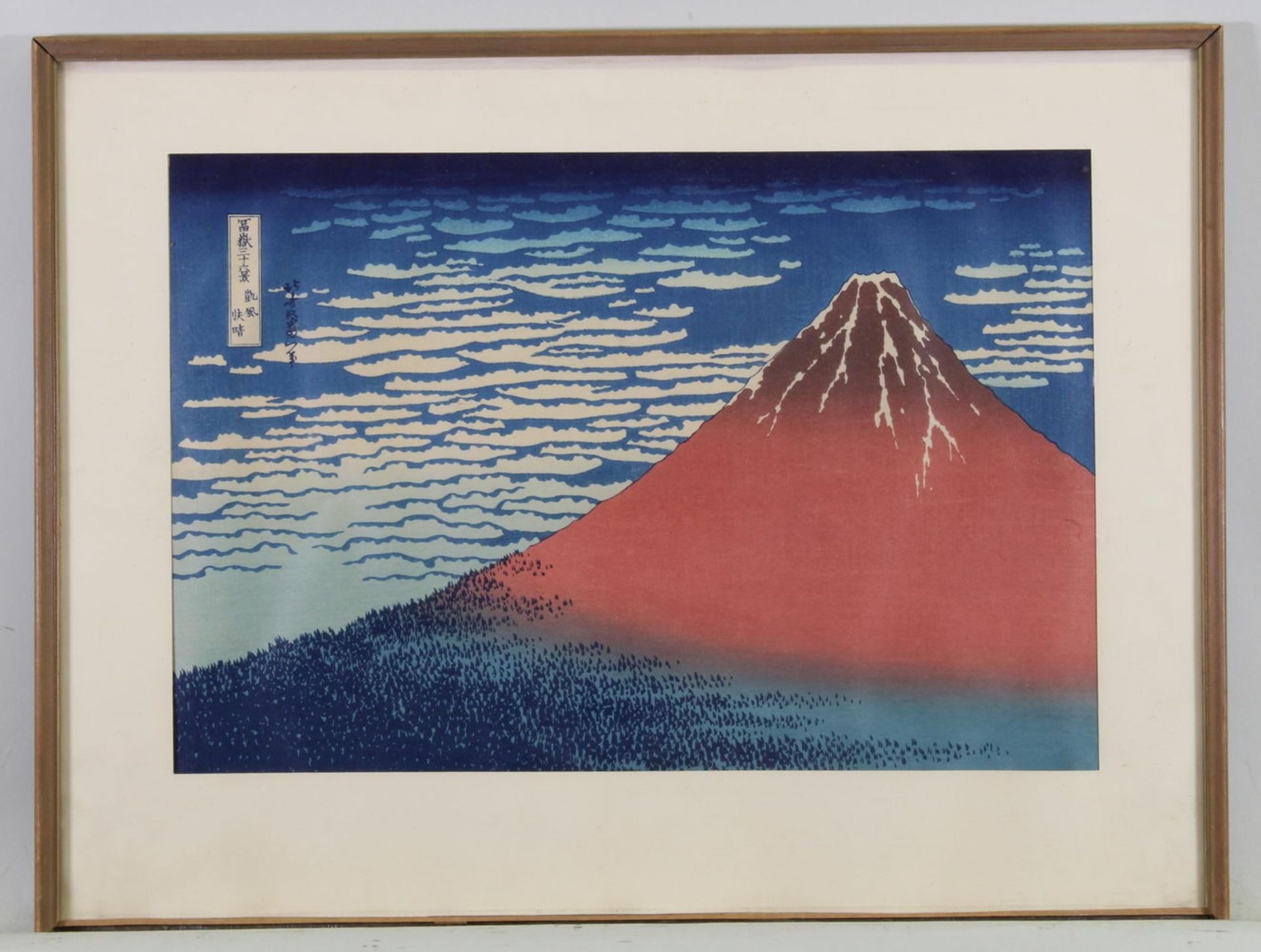 Farbholzschnitt, "Klare Morgendämmerung bei Südwind (roter Fuji)", Japan, 19./20. Jh., Katsushika - Image 2 of 2