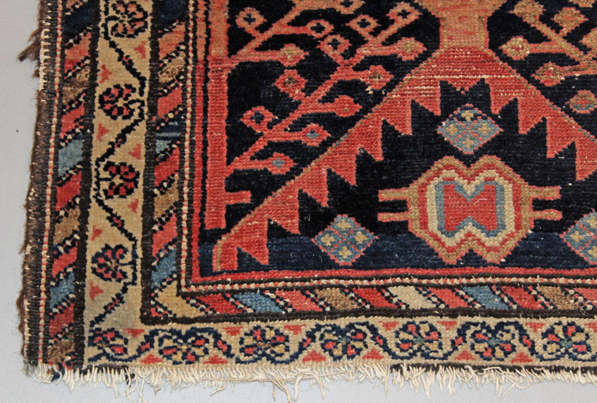 Orient, Rautenmuster mit Baummotiv, ca. 1.90 x 1.20 m, gekürzt - Image 2 of 3