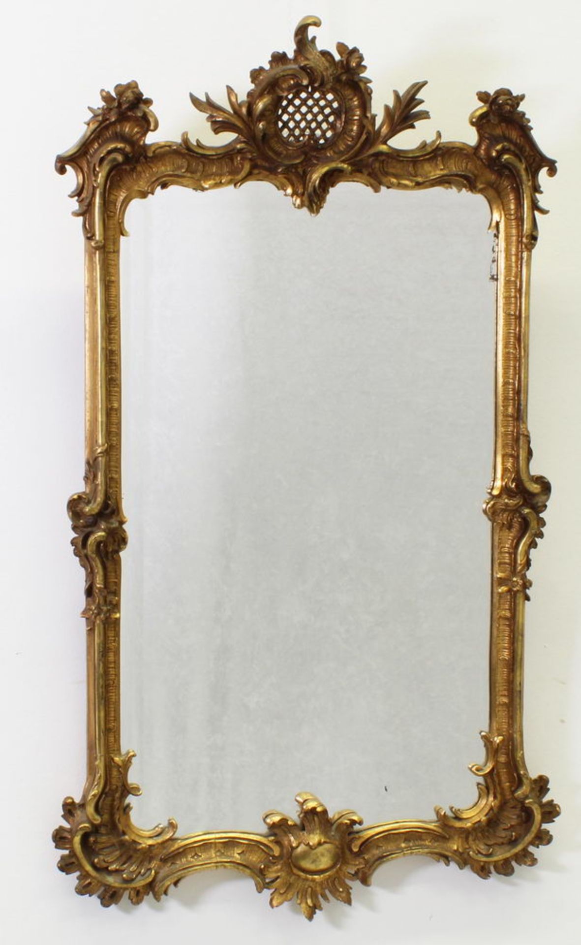 Wandspiegel, Rokokoform, 19./20. Jh., goldfarbig, ca. 100 x 58 cm, kleine Beschädigungen, geklebt