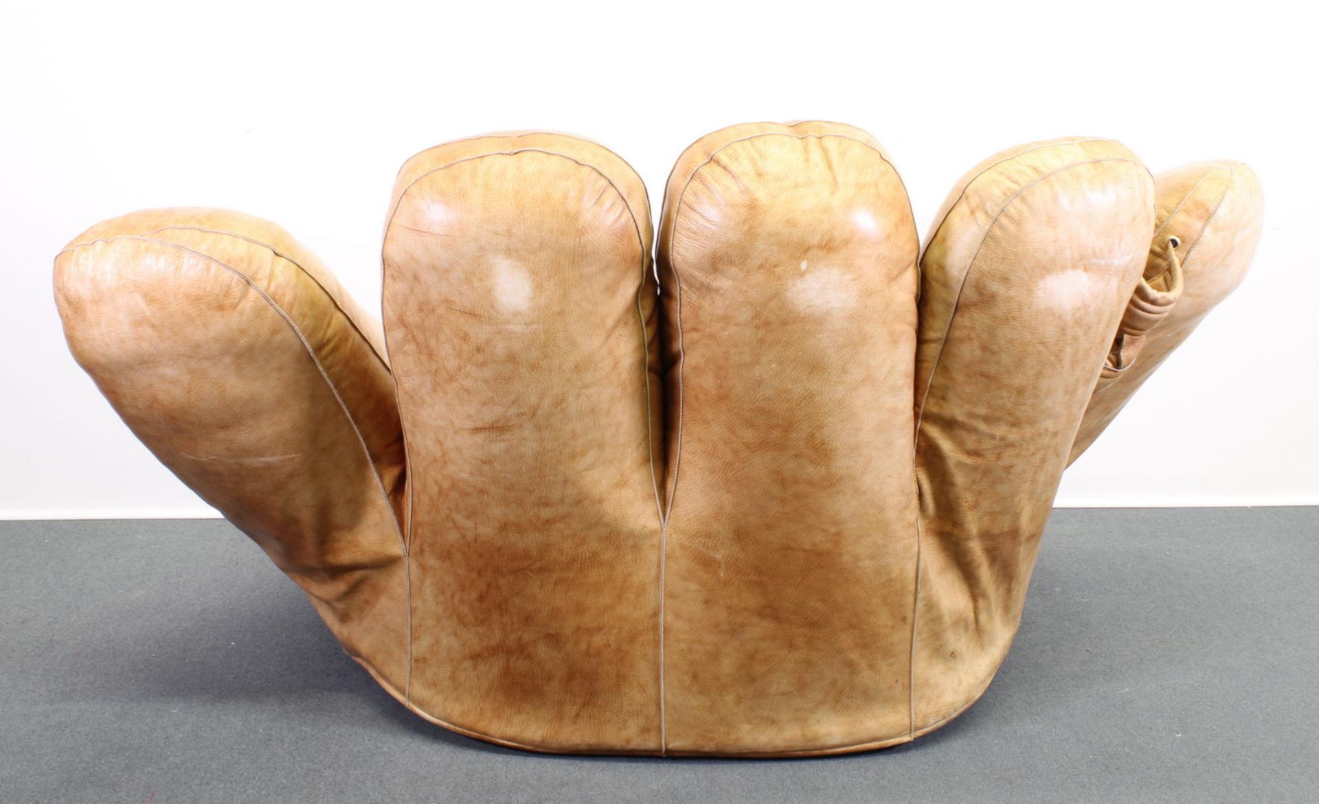 Fauteuil "JOE", Poltanova, Italien, Sessel in Form eines riesigen Baseballhandschuhs, brauner Leder - Image 3 of 3