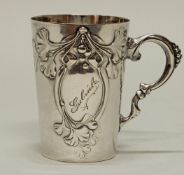 Henkelbecher, Silber 800, Jugendstil, deutsch, um 1900, Namensgravur, 8.5 cm hoch, ca. 100 g, Stand