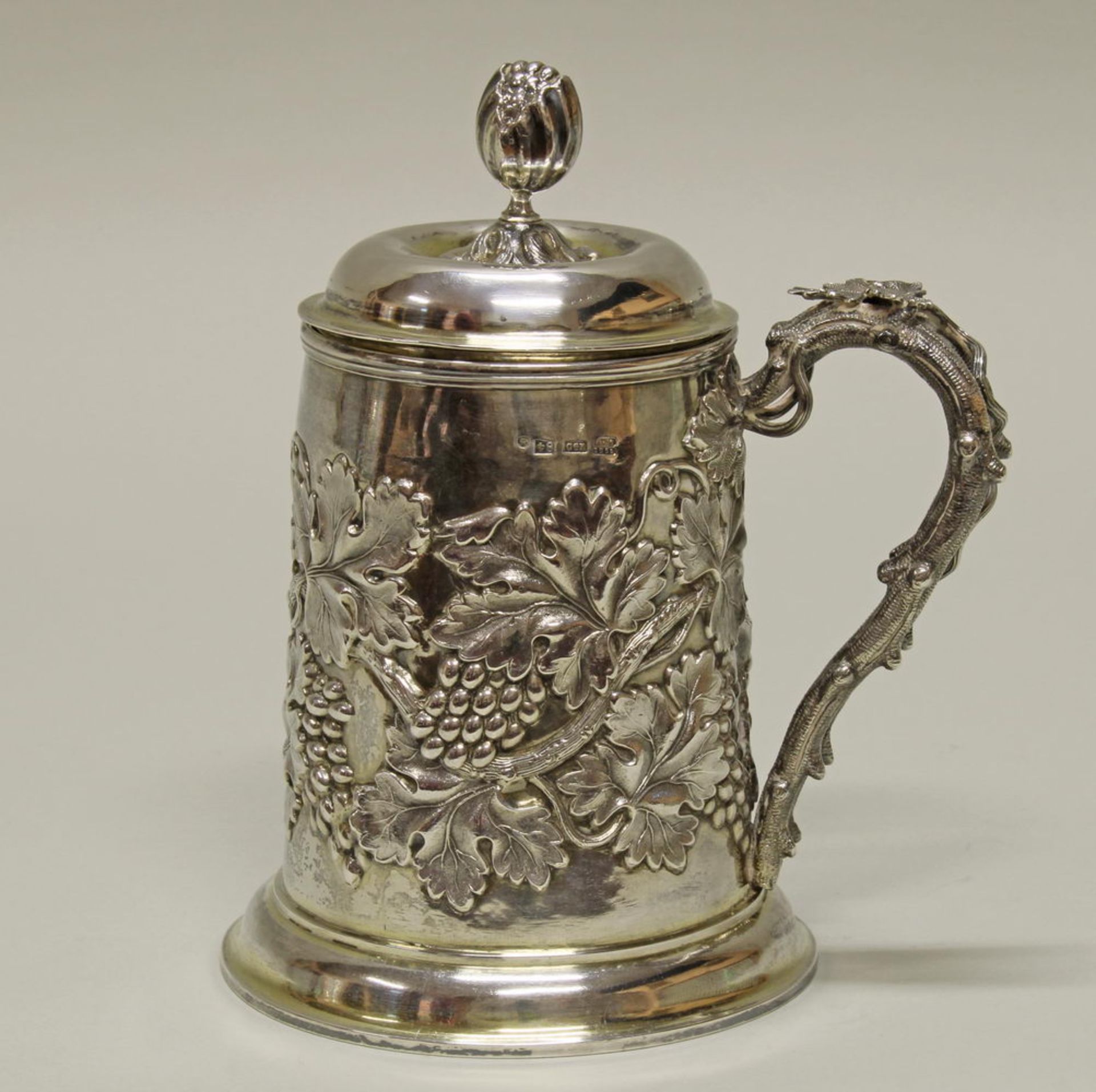 Deckelhumpen, Silber 84er, St. Petersburg, 1860, Carl Gustav Ekquist, innen vergoldet, Weinlaubdeko