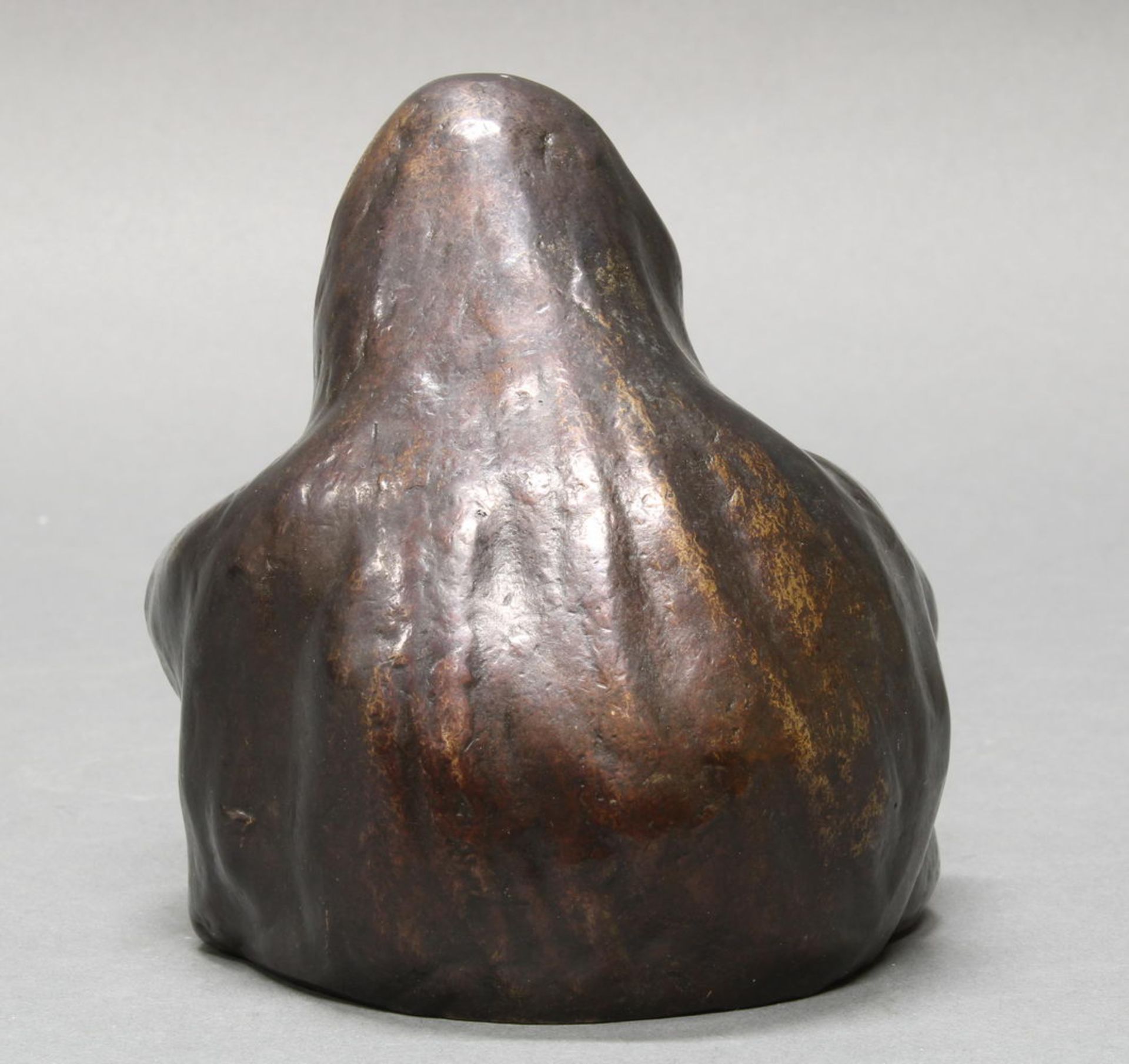 Bronze, "Orang-Utan", 14 cm hoch. Mechthild Born, geb. 1941 Münster, wohl - Image 2 of 3