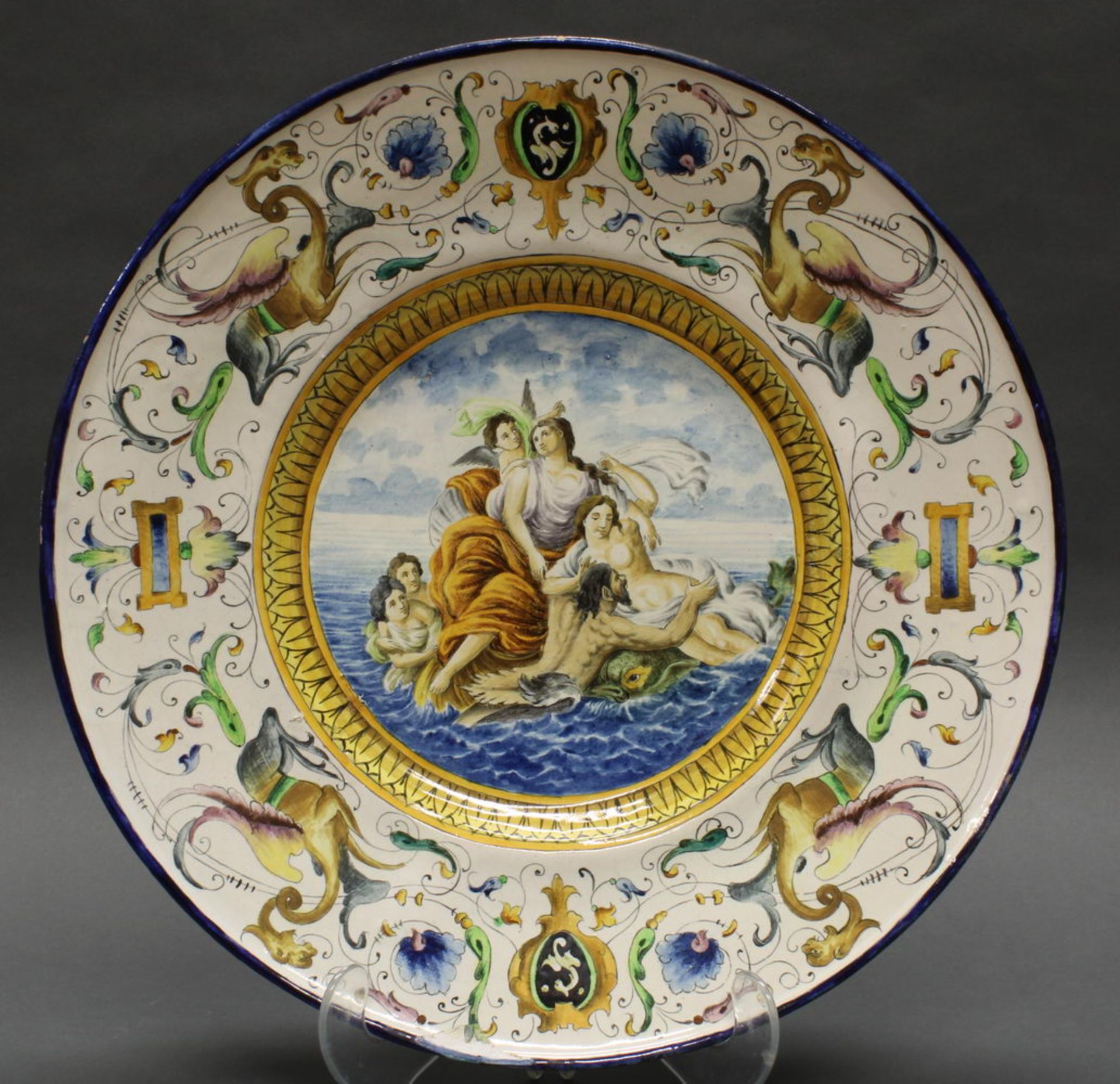 Platte, "Amphitrite", Italien, Ende 19. Jh., polychrom, ø 46 cm, Rand mit Schadstelle