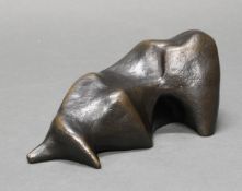 Bronze, "Stier", nummeriert 4/100 und monogrammiert MB unten, 9 cm hoch. Mechthild Born, geb. 1941