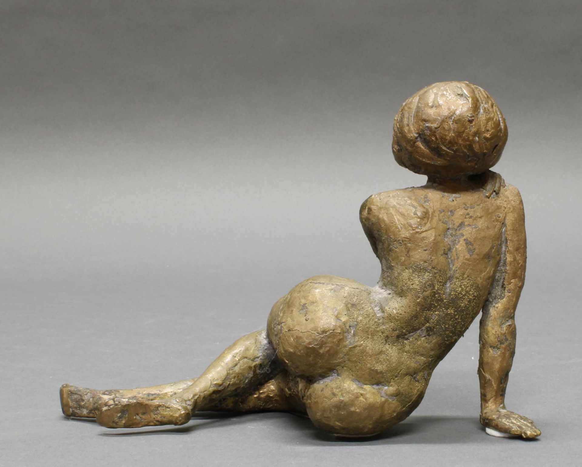 Bronze, "Weiblicher Akt", 14 cm hoch. Provenienz: direkt von der Künstlerin erworben. Eva de Maizi - Image 2 of 3