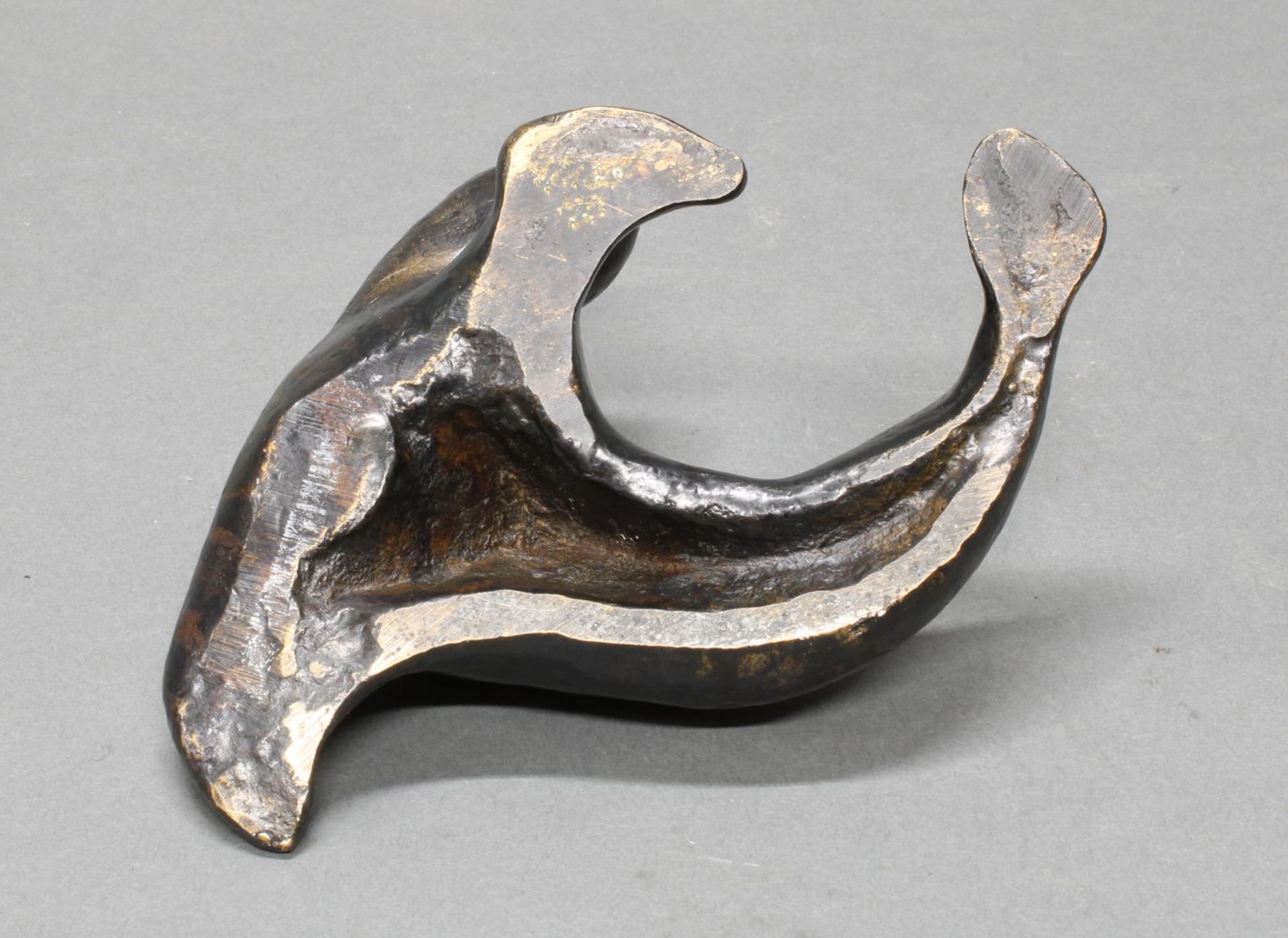 Bronze, "Seehund mit Heuler", 9 bzw. 14 cm lang. Mechthild Born, geb. 1941 Münster - Image 3 of 3