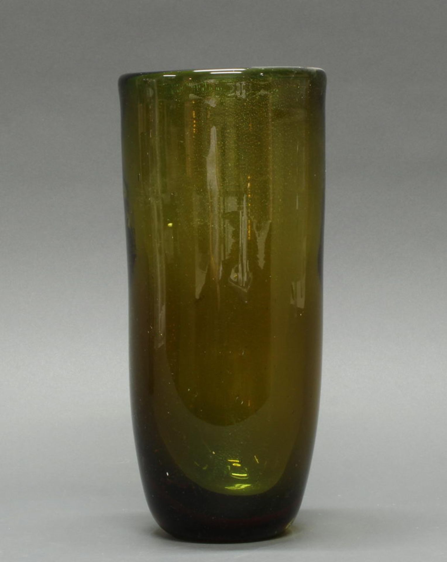 Vase, Murano-Art, grünliches Glas mit Goldstaub-Einschmelzungen, 31.5 cm hoch