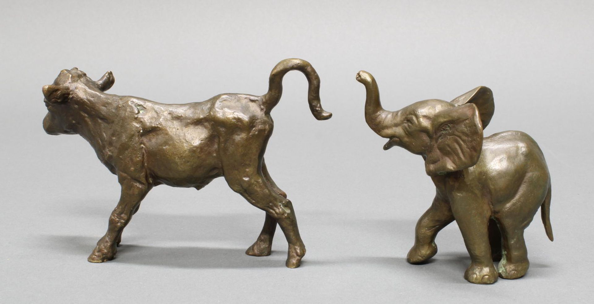 2 Bronzen, dunkelbraun patiniert, "Elefant" und "Kalb", (wohl F. Keith, Pseudonym von Else Fürst), - Image 2 of 2