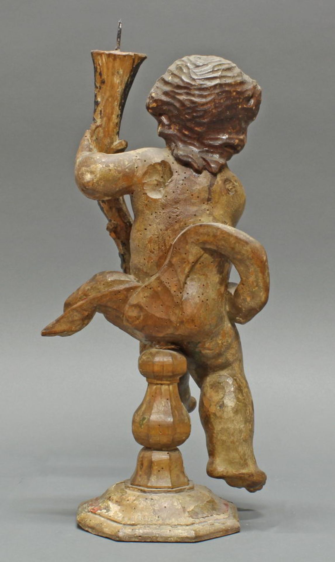 Skulptur, Holz geschnitzt, "Kandelaberengel", 18./19. Jh., 42 cm hoch, alter Wurmfraß, Reste von F - Image 2 of 2
