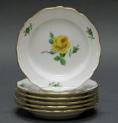 6 Teller, Meissen, Schwertermarke, 2. Wahl, gelbe Rose, Goldrand, ø 13.8 cm