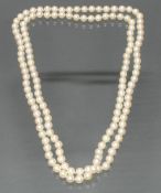 Perlenkette, endlos, 138 Akoya-Zuchtperlen ø ca. 7.5 mm, ca. 120 cm lang