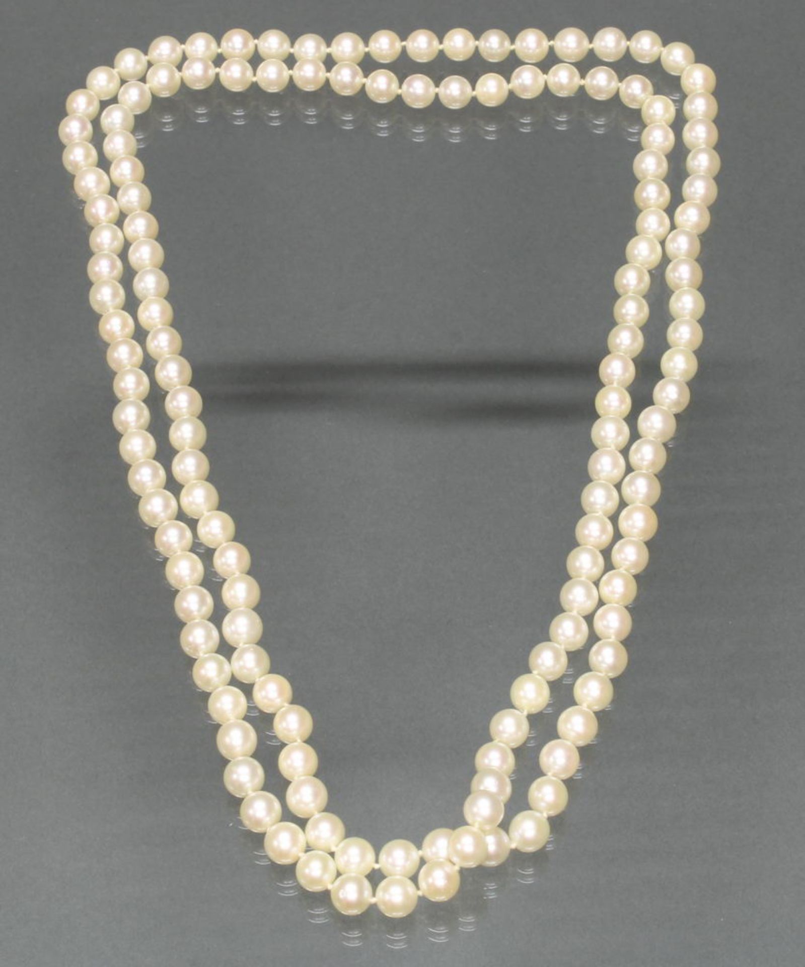 Perlenkette, endlos, 138 Akoya-Zuchtperlen ø ca. 7.5 mm, ca. 120 cm lang