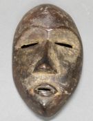 Miniaturmaske, 'Passport-Maske', Dan, Elfenbeinküste, Afrika, authentisch, Holz, geschwärzt, teil