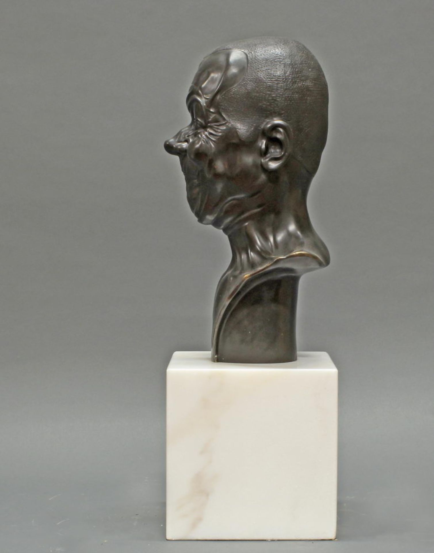 Bronze, dunkel patiniert, "Charakterkopf", neuzeitlicher Guss, nach Franz Xaver Messerschmidt, - Image 2 of 2