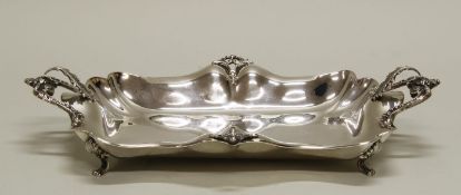 Schale, Silber 800, Italien, gebuckelte Fahne, zwei Handhaben mit Blattmotiven, vier Füßchen, 7 x