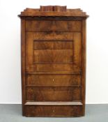 Wäscheschrank, "Blender", Biedermeier, um 1825, Mahagoni, eine Tür, ein Kopfschub, 174 x 110 x 53