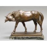 Bronze, braun patiniert, "Stehendes Pferd", auf dem Sockel signiert K. Schüppel und datiert 1928,