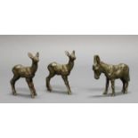 3 Bronzen, braun patiniert, "Zwei Rehe" und ein "Esel", auf dem Bauch jeweils undeutlich nummeriert