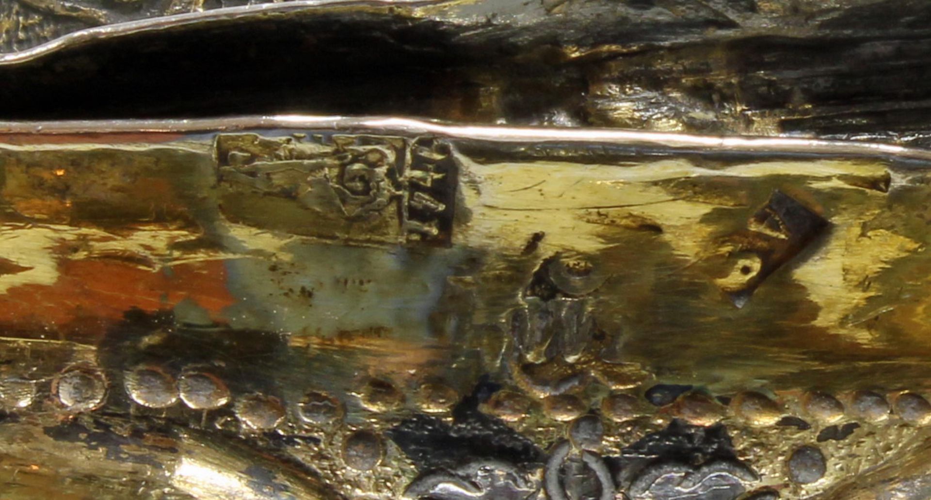 Buckelpokal, Silber, teils vergoldet, Moskauer Georgsmarke 1746, Marken, Astschaft mit Figur, 30 cm - Bild 3 aus 3