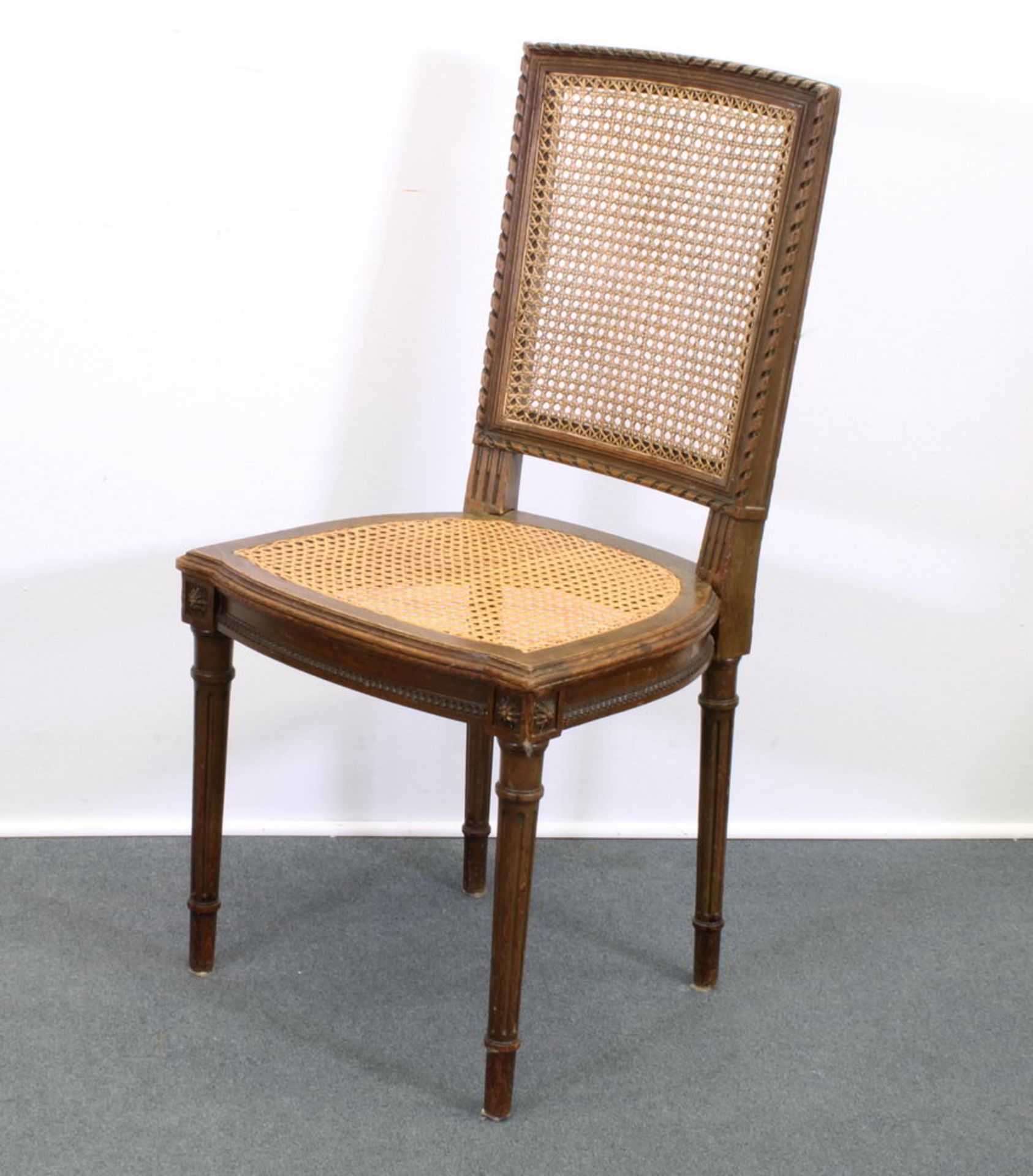 Stuhl, Louis XVI-Stil, um 1900, Eiche, Sitz und Rücken Rohrgeflecht