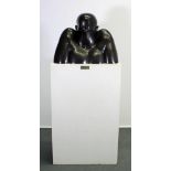 Bronze, schwarz patiniert, "Grosse Büste II", 1994, 46.5 cm hoch, 60 cm breit, weißer Holzsockel