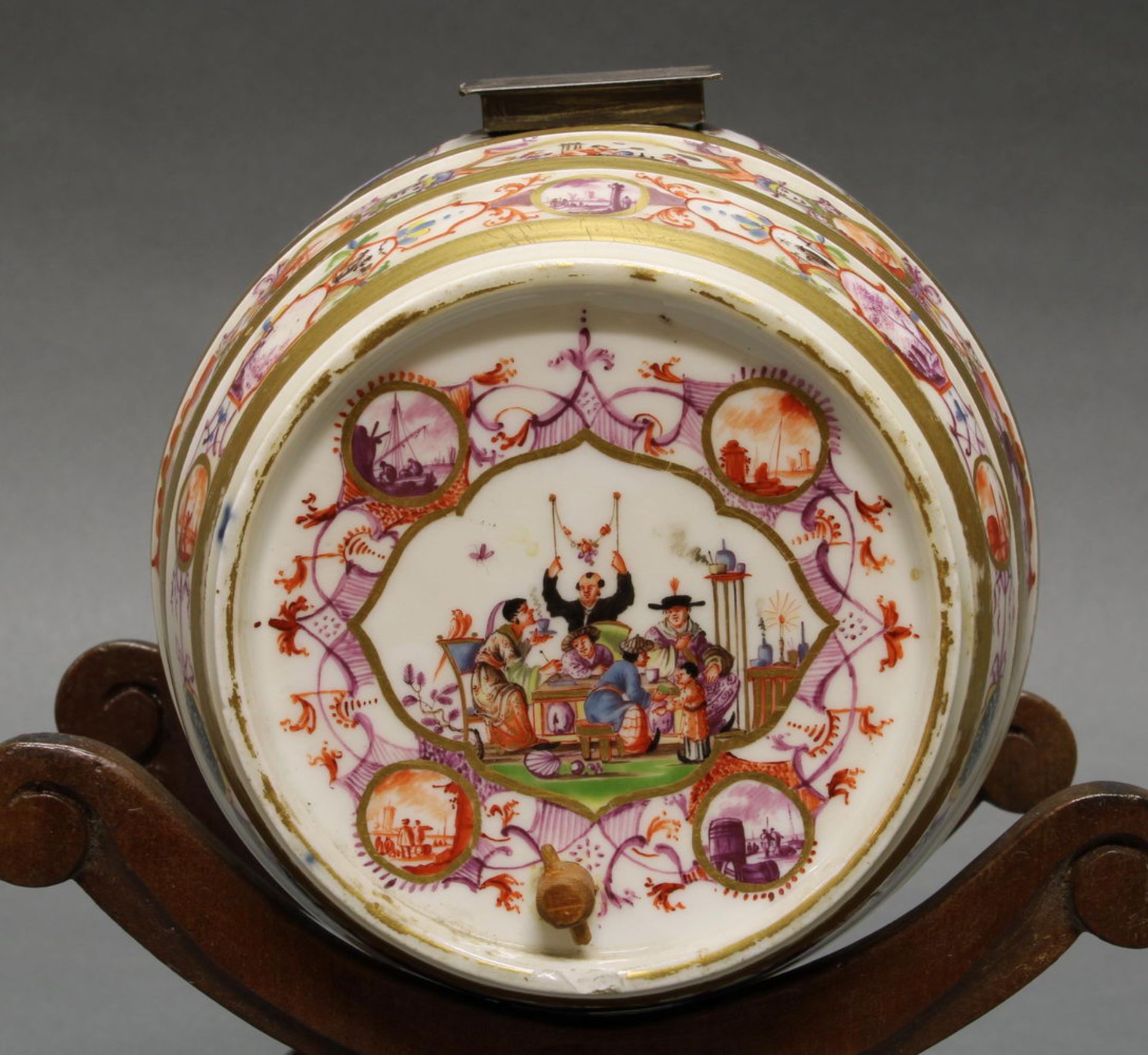 Likör- oder Kaffeefässchen, Meissen, Schwertermarke, wohl um 1725/30, Chinoserie- und Kauffahrtei - Image 2 of 6