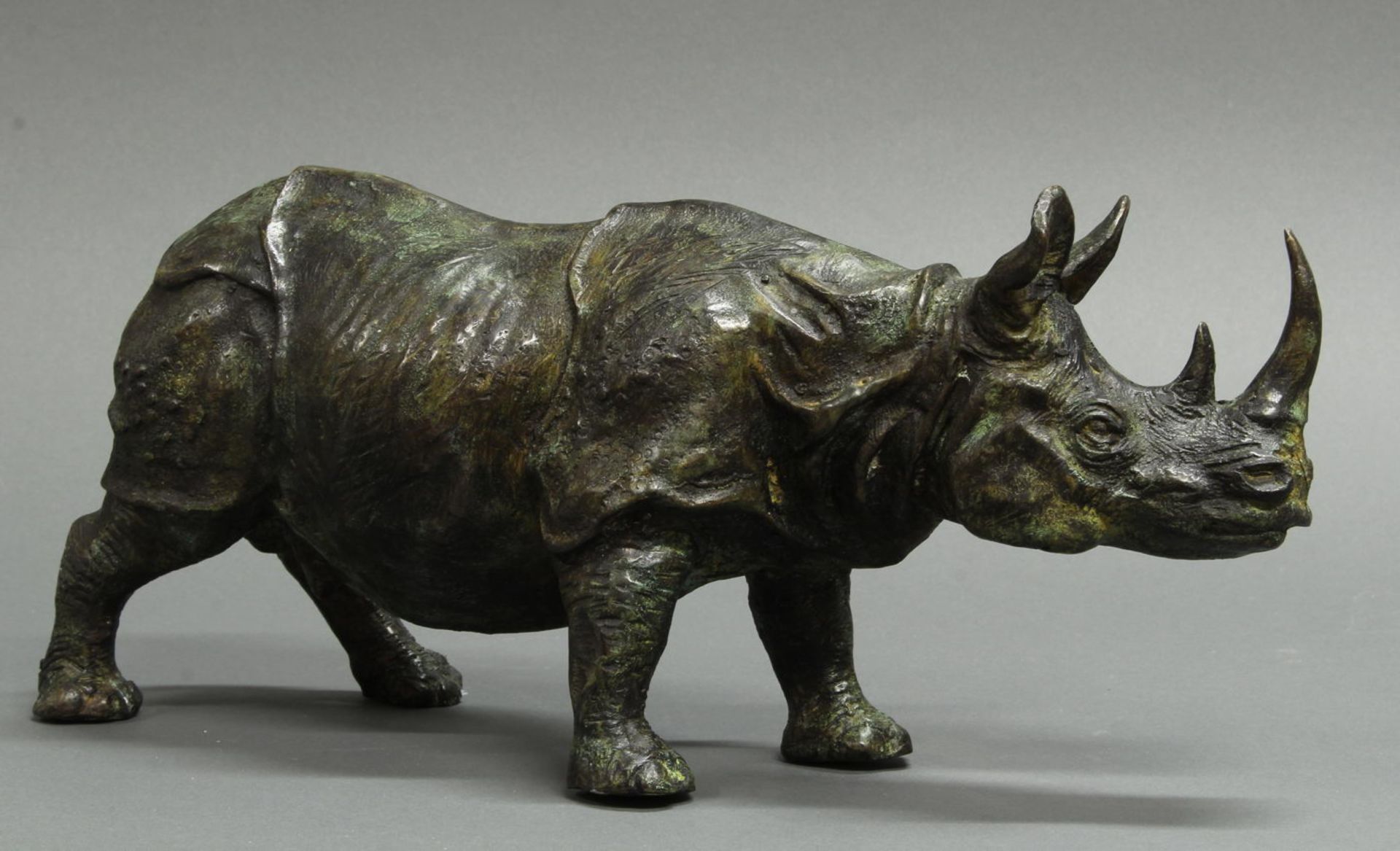 Bronze, "Nashorn", neuzeitlicher Guss, 15.5 cm hoch, 35 cm lang - Image 2 of 2