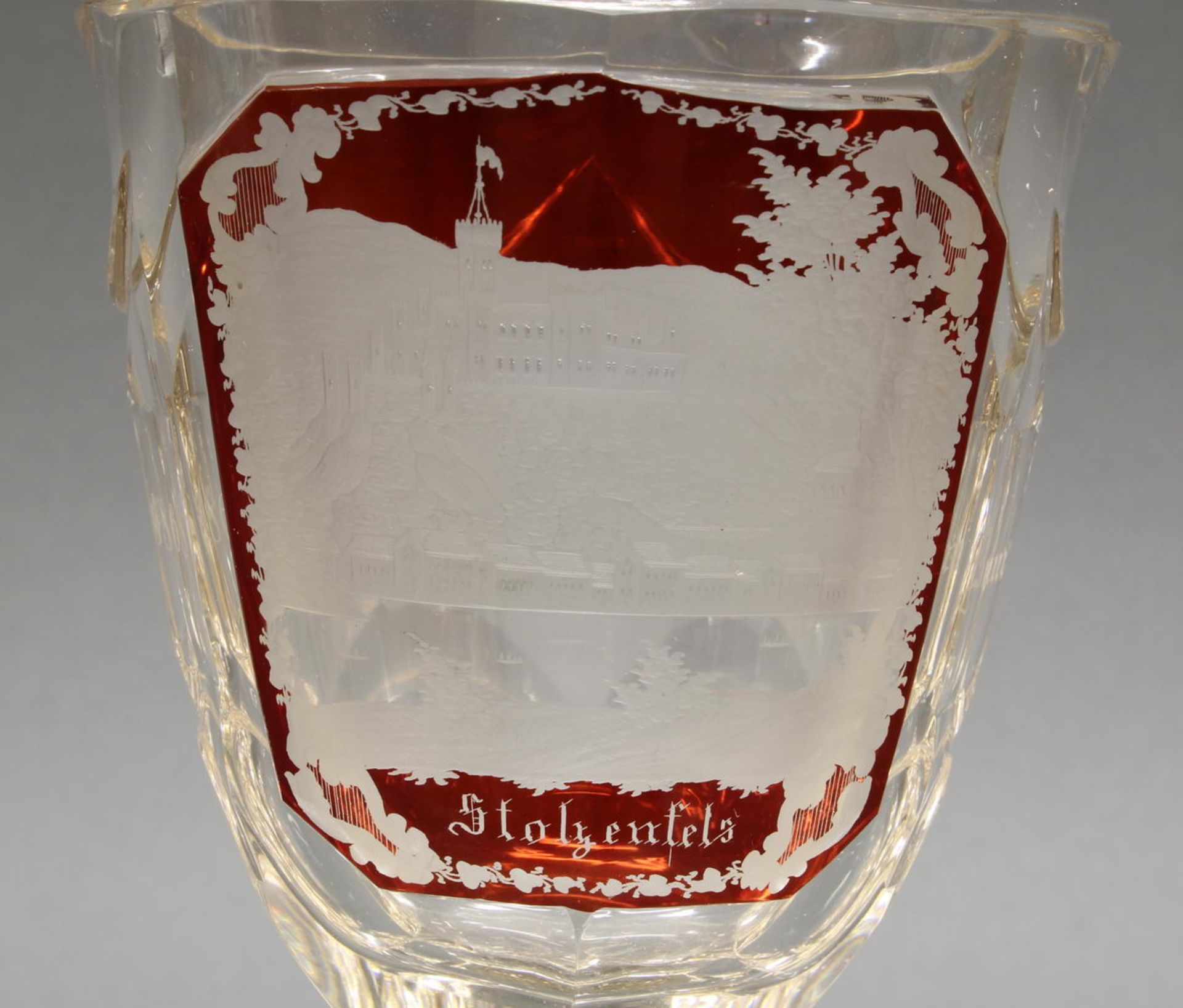 Andenkenpokal, "Stolzenfels", um 1868, farbloses Kristallglas, rubinrote Reserve mit geschnittener - Image 2 of 2