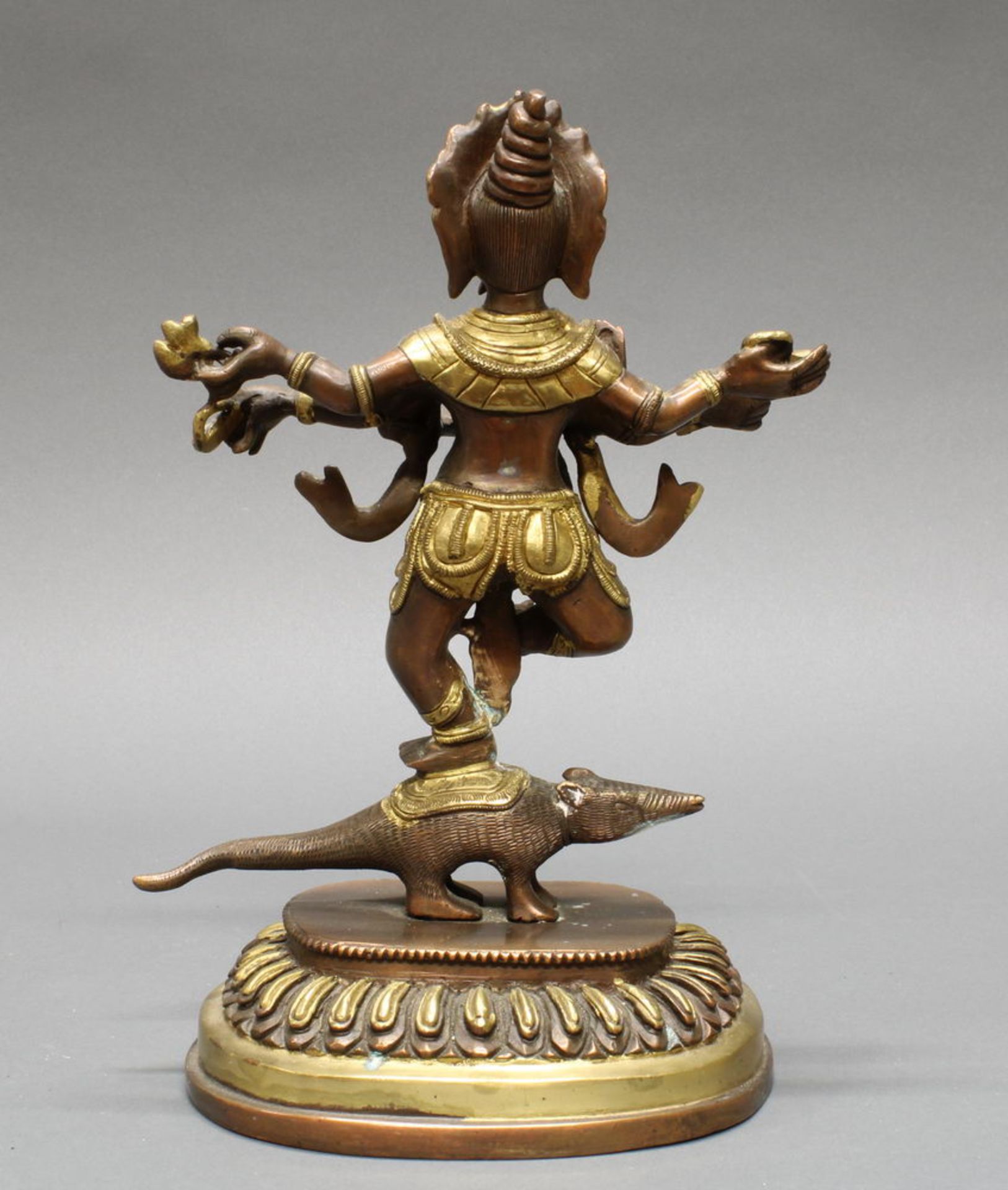 Figur, "Ganesha auf Ratte", Indien, 20. Jh., Messingbronze, Lotossockel, 29 cm hoch - Image 2 of 2