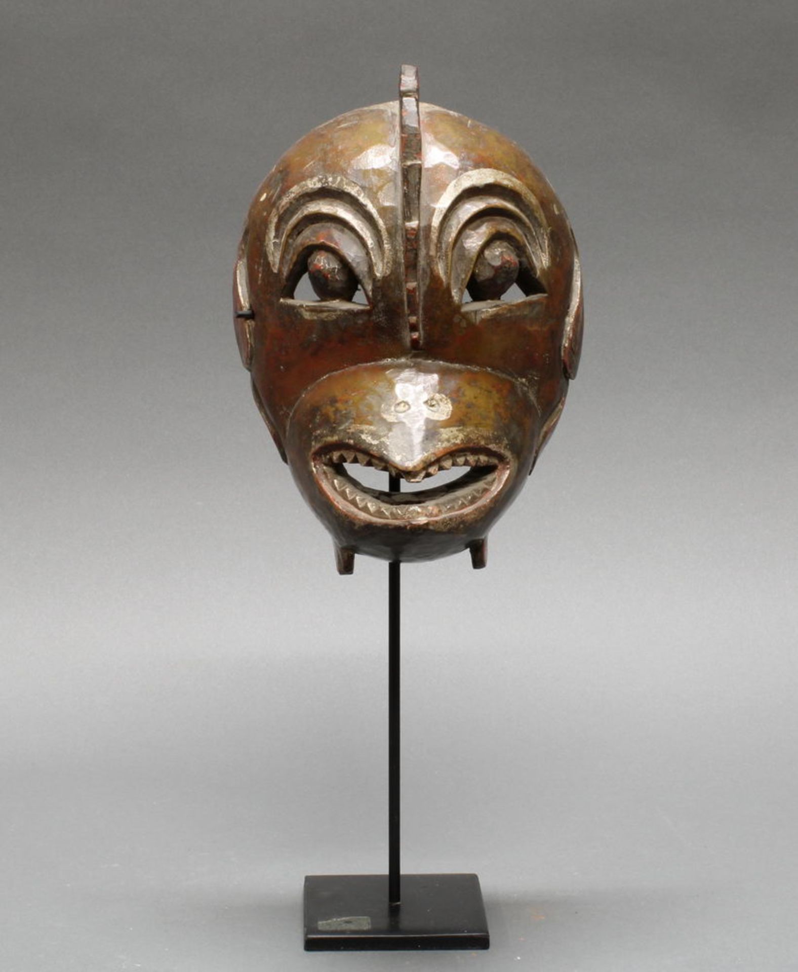 Tanzmaske, "Garuda", Java, 19./20. Jh., Holz, geschnitzt, Reste von farbiger Bemalung, 20.5 cm hoch - Bild 2 aus 2