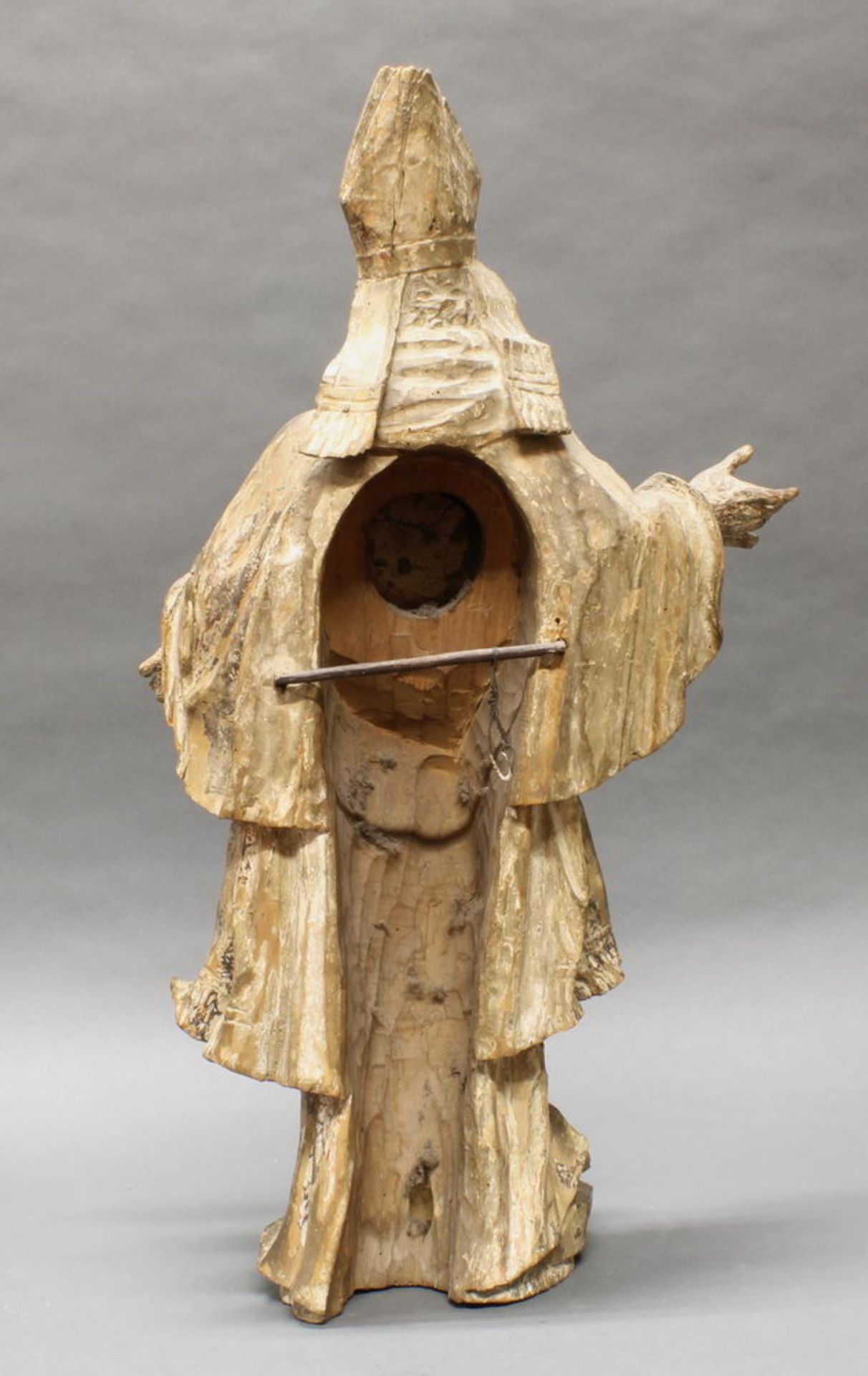 Reliquienskulptur, Holz geschnitzt, "Bischof", Reliquie undeutlich bezeichnet San Leon...(?), Reste - Image 3 of 4