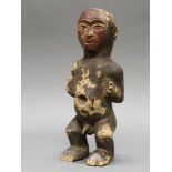 Tsogo-Figur, Gabun, Afrika, Holz, alte Patina, 35 cm hoch Provenienz: Privatsammlung Bonn