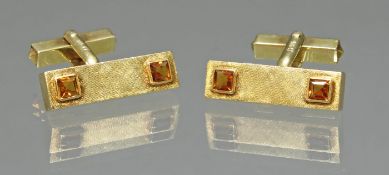 Paar Manschettenknöpfe, GG 585, mattierte Oberfläche, 4 quadratisch facettierte Citrine, 13 g