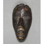 Miniaturmaske, 'Passport-Maske', Bassa/Dan, Liberia, Afrika, authentisch, Holz, geschwärzt, 6.5 cm